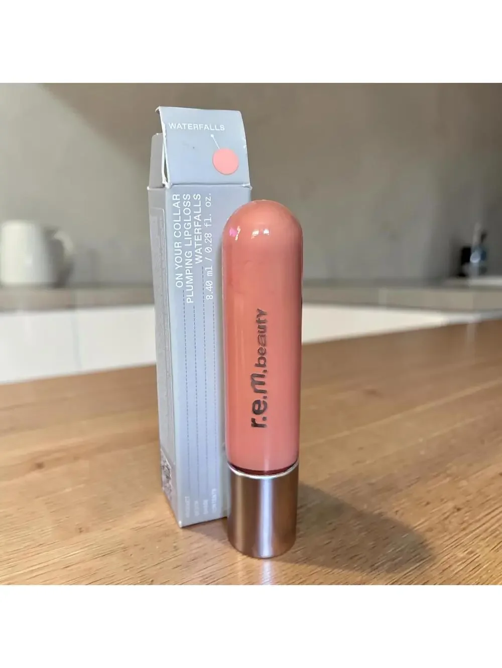 r.e.m. beauty On Your Collar Plumping Lip Gloss - Waterfall